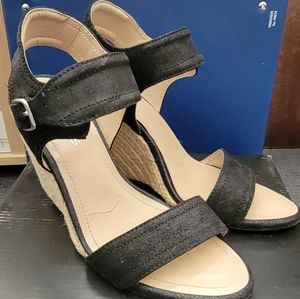 Charles David wedges